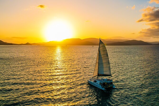 Private 2hr Yacht Hire Whitsundays - A two-hour sunset on Airlie Beach Bay