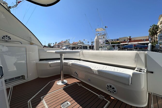 Private 42-foot luxury yacht tour in Los Cabos - Playa de los Amantes for calmer water