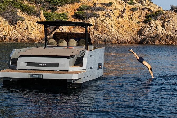 Private 5-Hour Cruise on Brand-New Luxury Yacht in Mykonos (Para Voce) - Pickup, boarding, and the first minutes afloat