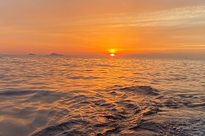 Private all included yacht Tour in Santorini - Thirasia: The Meal Stop That Makes the Longer Cruise