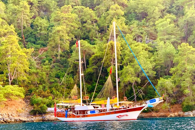 Private Blue Cruise with Cheers Yachting in Turkey - Day four: A final breakfast at Gökkaya and departure from Demre