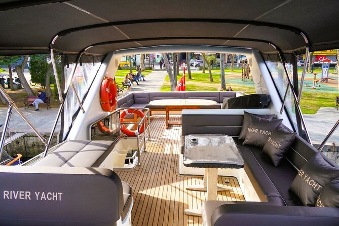 Private Bosphorus Cruise with Luxury Yacht - Bebek and Rumeli Fortress