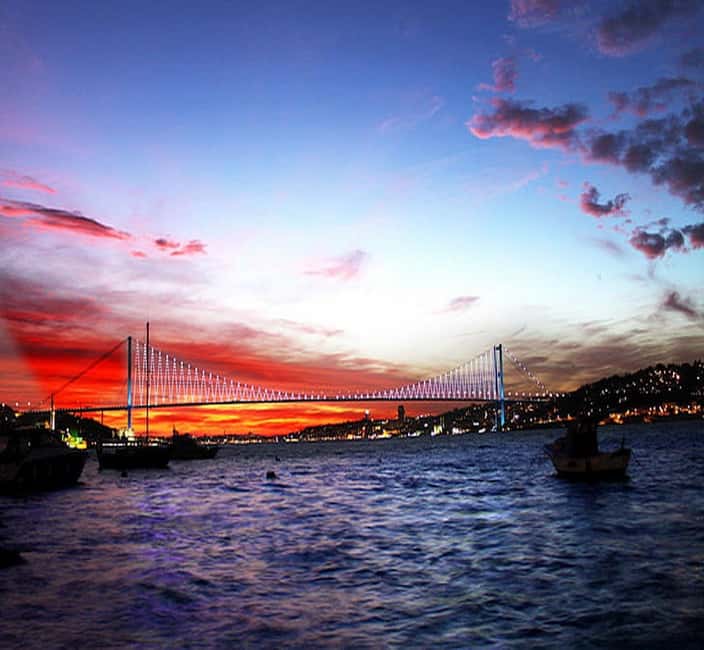 Private Bosphorus Yacht Experience in Istanbul - Why seeing Istanbul by yacht works so well