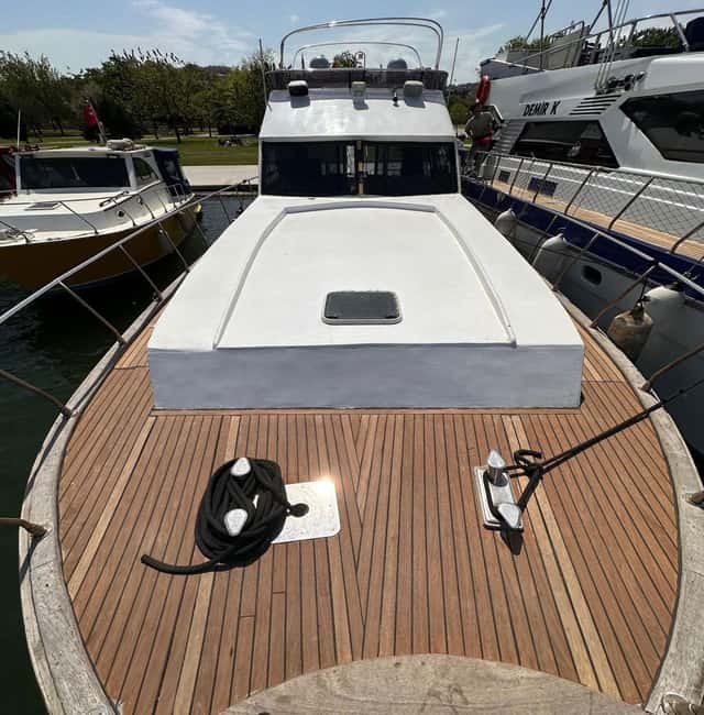 Private Bosphorus Yacht Experience in Istanbul - Price and overall value at $148 per person