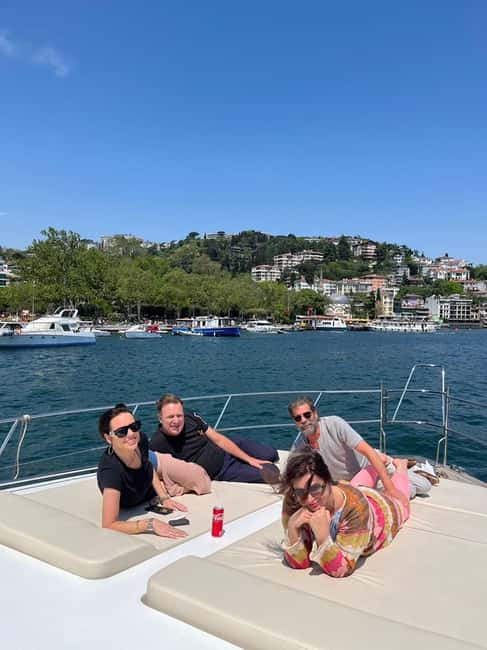 Private Bosphorus Yacht with Local Guide and Snacks - Meeting in Karaköy by the Galata Bridge