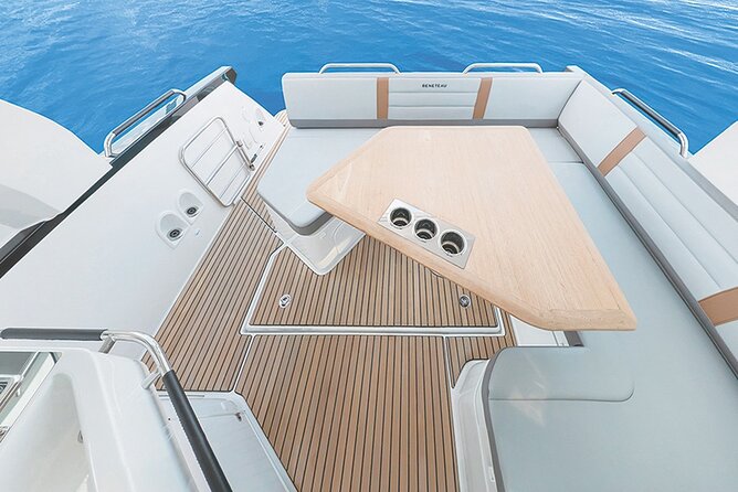 Private Caldera Cruise with Motor Yacht in Santorini - Lunch with Thirassia in view