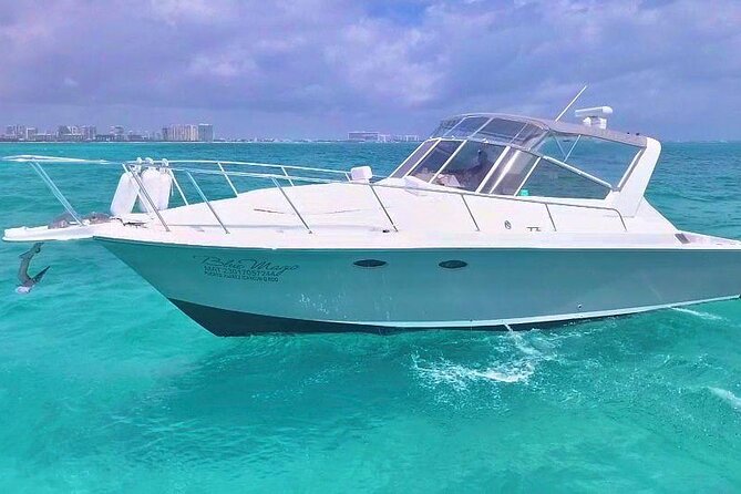 Private Cancun Yacht Tour 42ft up to 8 pax - A private yacht for a small Cancun group