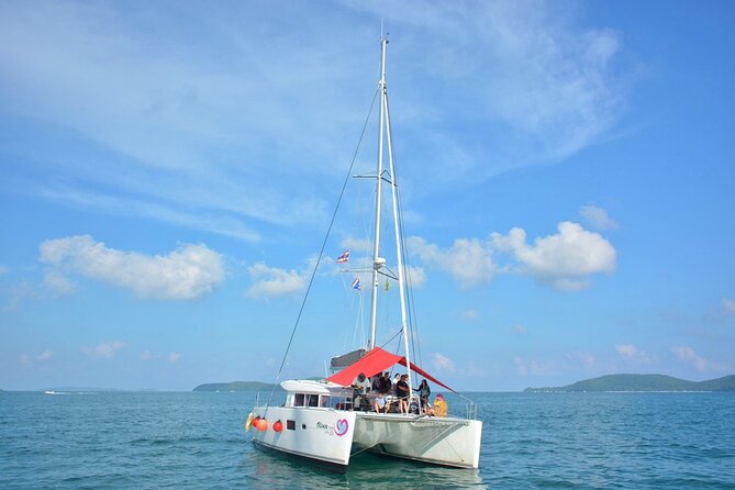 Private Catamaran Yacht to Maiton and Coral with sunset cruise - What is included, and what can raise the bill?