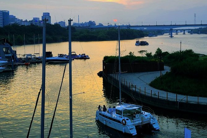 Private Catamaran Yacht Tour in Han River - What the private catamaran experience is really like