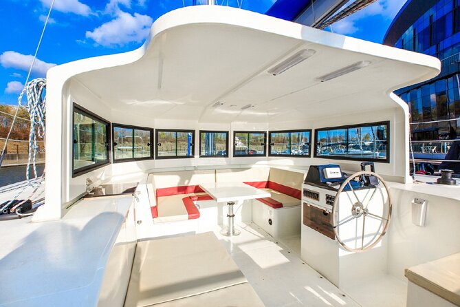 Private Catamaran Yacht Tour in Han River - Timing, meeting point, and booking details