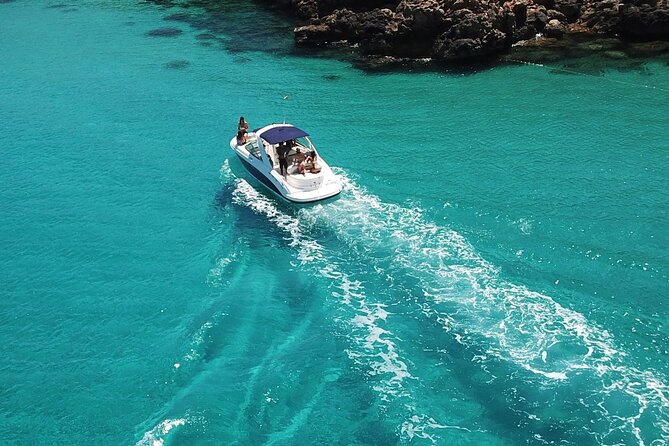 Private Charter 30ft Sports Yacht - Should you book the private sports yacht?