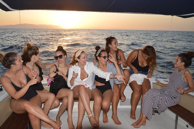 Private Charter: Yacht Rental in Tenerife (Adeje) - Two hours of whale watching in Tenerife