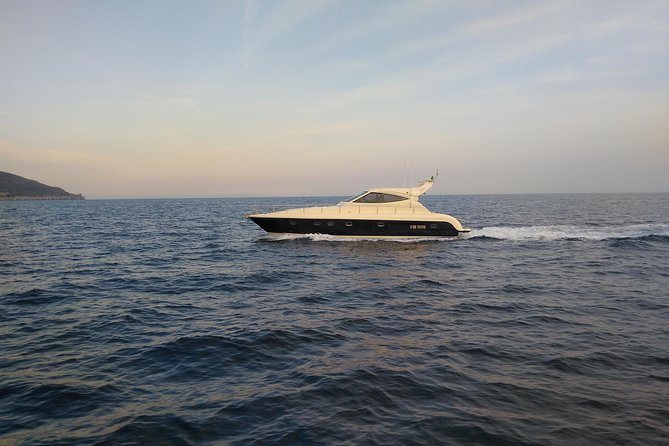 Private Cruise around Capri - yacht 50' - Who will get the most from this charter