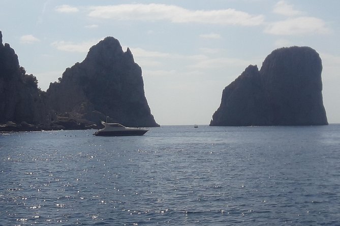 Private Cruise around Capri - yacht 50' - Meeting the yacht at Capri Harbour