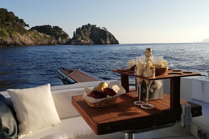 Private Cruise to Capri and Amalfi coast from Positano or Amalfi - yacht 40' - What the crew adds to the day