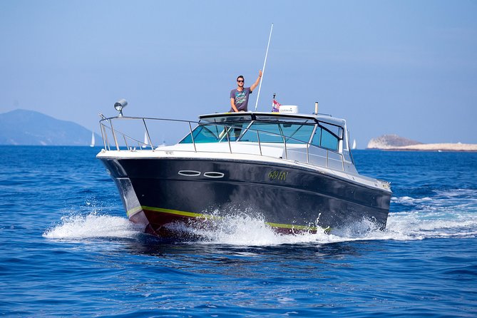 Private custom Blue & Green Cave tour with yacht from Hvar town - What the skipper and private setup add