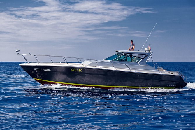 Private custom Blue & Green Cave tour with yacht from Hvar town - Two quiet hours at Budikovac Island
