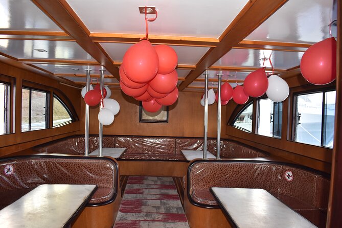 Private Dinner Cruise On Vip Yacht Sharm El Sheikh - Music and decorations for a personal occasion