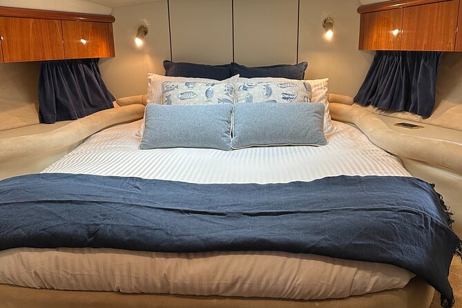 Private Excursion to the Arrábida Coast on Board a Yacht - What the yacht and crew add to the day