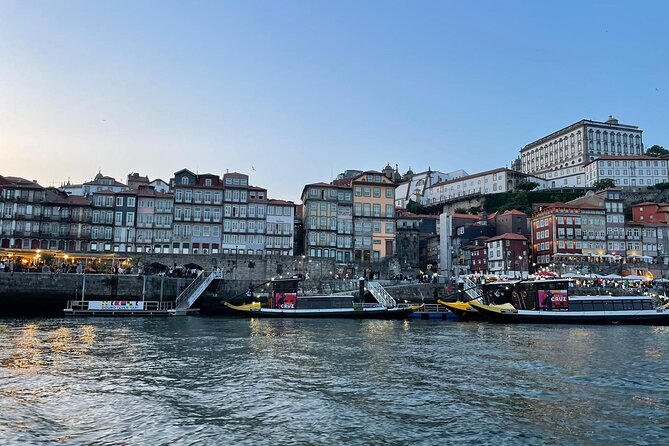 Private experience in the Douro (1 to 10 people) on a yacht just for you - Continuing toward Foz and the Atlantic