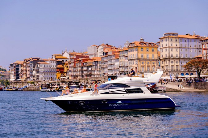 Private experience in the Douro (1 to 10 people) on a yacht just for you - Sunset timing and the best mood onboard