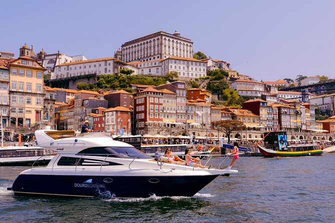Private experience in the Douro (1 to 10 people) on a yacht just for you - Starting at Marina do Freixo