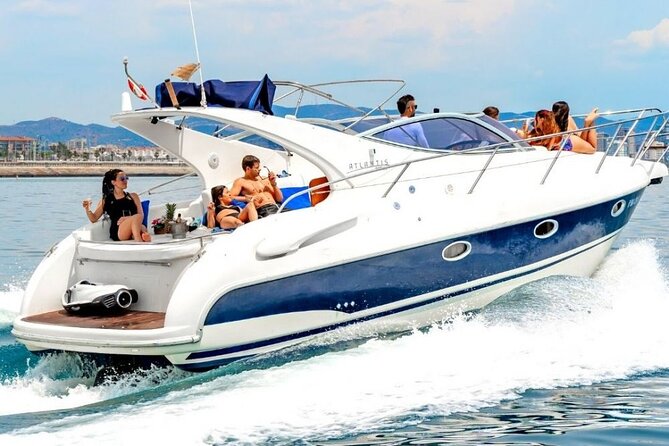 Private Gobbi Yacht Charter in Barcelona - The Gobbi yacht and its useful comforts