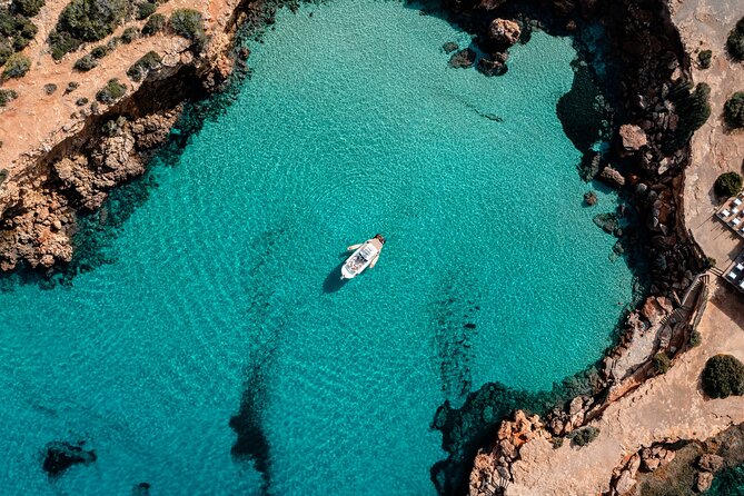 Private Half Day Boat Charter in Traditional Balearic Yacht - What the four-hour itinerary feels like