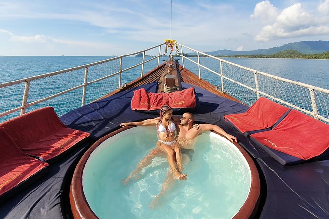 Private Half-Day Red Dragon Yacht for Snorkeling Koh Tan & Visit Pig Island - Koh Taen snorkeling, with room to opt out