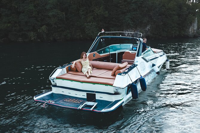 Private Lake Como Yacht Tour Experience on Colombo Boat - Villa Carlotta combines art with botanical gardens