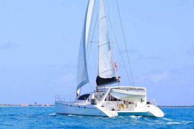 Private Luxury Catamaran Yacht. Full or Half Day Charter – Sail, Beach, Snorkel.