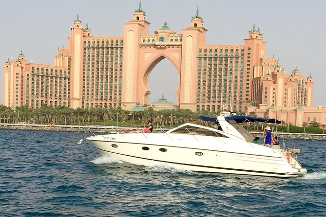 Private Luxury Everest Yacht Cruise from Dubai Marina - Leaving from Dubai Marina