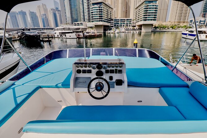Private Luxury Yacht cruise around Atlantis and Dubai Marina - Choosing daytime, sunset, or evening