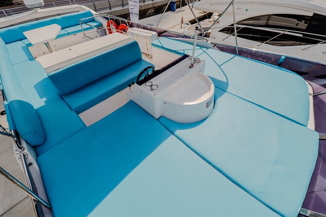 Private Luxury Yacht cruise around Atlantis and Dubai Marina - Who will enjoy this cruise most