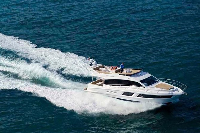 Private Luxury Yacht cruise around Atlantis and Dubai Marina - Settling into the 48-foot yacht