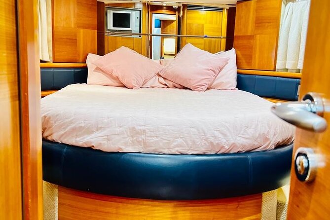 Private Luxury Yacht Tour From Dubai Marina - Why timing can change the feel of the cruise