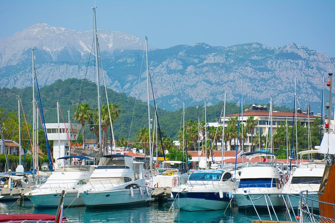 Private Luxury Yacht Tour with Lunch and Drinks - Who will enjoy this yacht outing most
