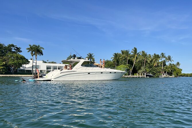 Private PADDLE-BOARD and YACHT Adventure - Why this Miami boat day feels different