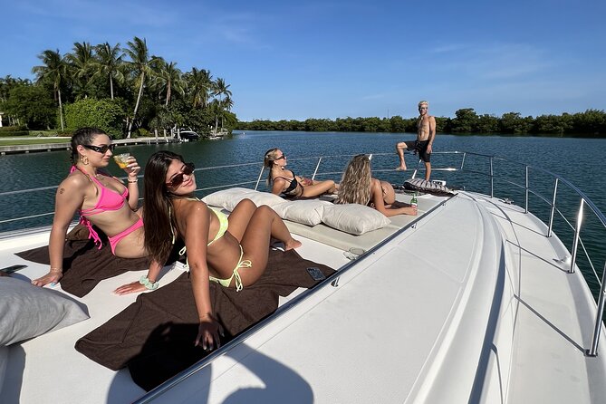 Private PADDLE-BOARD and YACHT Adventure - Choosing your paddle-board destination
