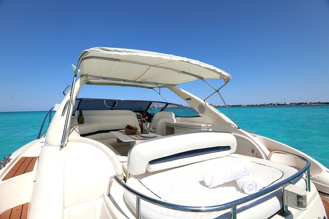 Private Premium Yacht 46FT Rental in Cancún - Swimming, snorkeling, and the floating lily pad