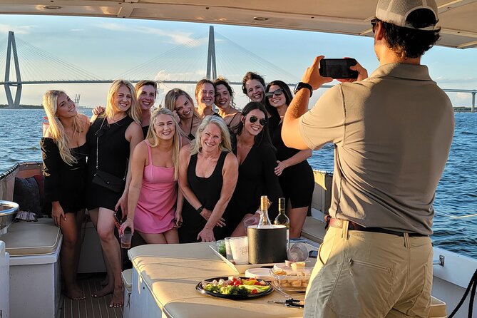 Private Sunset Harbor Tour 20 passenger party Yacht Kismet - Setting out from Lockwood Drive