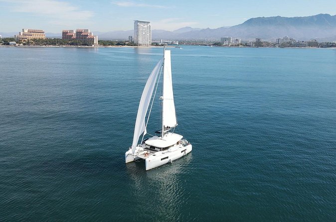 Private Sunset Tour in Marina La Cruz by Yacht - Who should book this yacht tour?