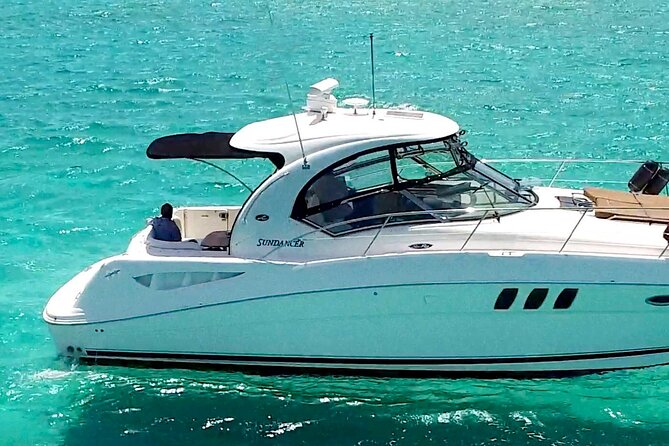 Private Tour of Cancun to Isla Mujeres by 45-foot Yacht. - Along the Cancun coast