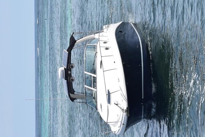 Private VIP Yacht in Punta Cana - The two-hour natural pool stop