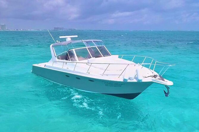 Private Yacht Cancun 42ft up to 8 people - Choosing between two, four, and six hours