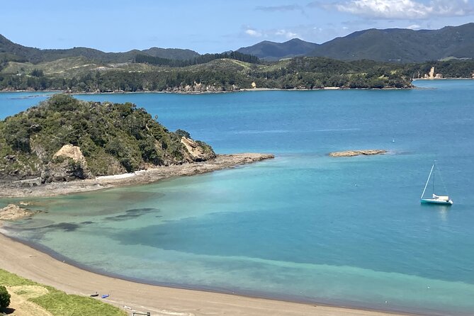 Private Yacht Charter and Island Excursions in the Bay of Islands - Sailing toward quieter islands and protected bays