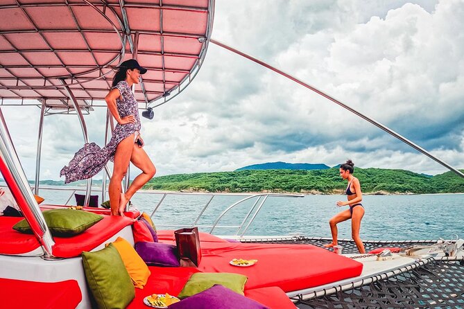 Private Yacht Charter ChicaFUN 3 Waterslides All Inclusive - Who should book ChicaFUN 3