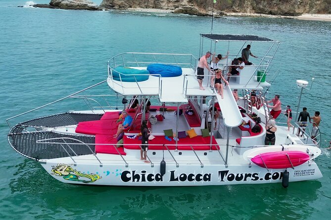 Private Yacht Charter ChicaFUN 3 Waterslides All Inclusive - Three slides and a full box of water toys
