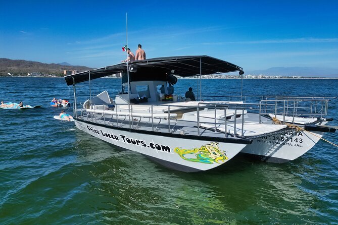 Private Yacht Charter ChicaFUN 4 All Inclusive - Cruising the Banderas Bay coastline