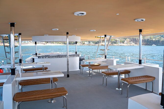Private Yacht Charter ChicaFUN 5 Waterslides All Inclusive - How the Private Format Changes the Day